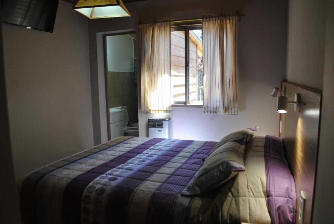 Hostel El Reencuentro Junín de los Andes エクステリア 写真