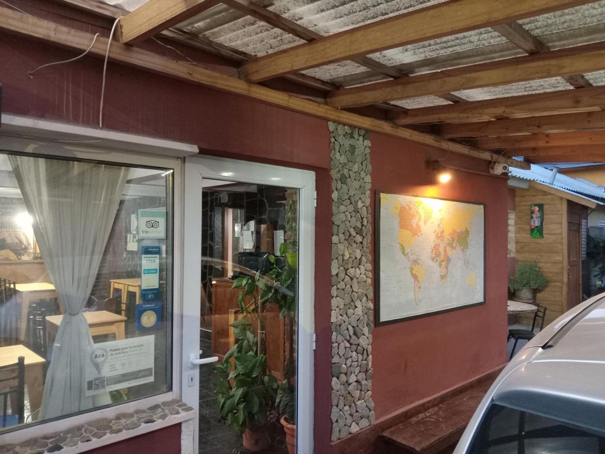 Hostel El Reencuentro Junín de los Andes エクステリア 写真